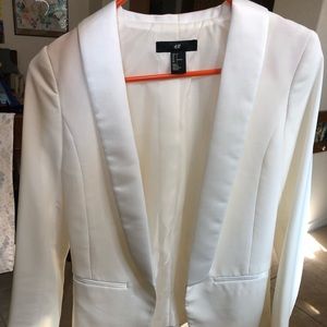 H&M Jackets & Coats - H&M White/Cream Blazer size 2 H&M Jackets & Coats - H&M White/Cream Blazer size 2